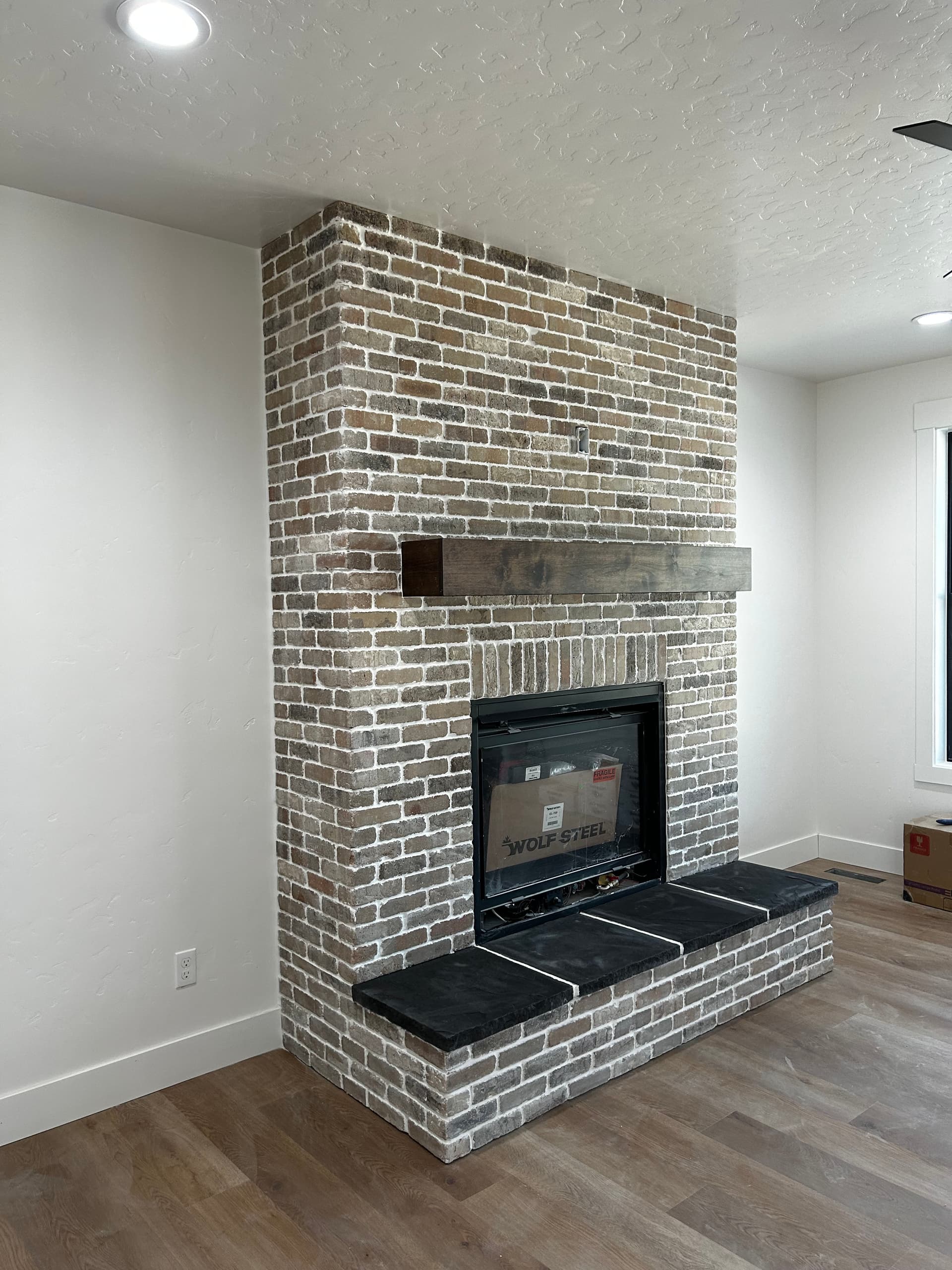 Gallery photos for Crafting Stunning Fireplace Designs for Cozy Homes: Image #1